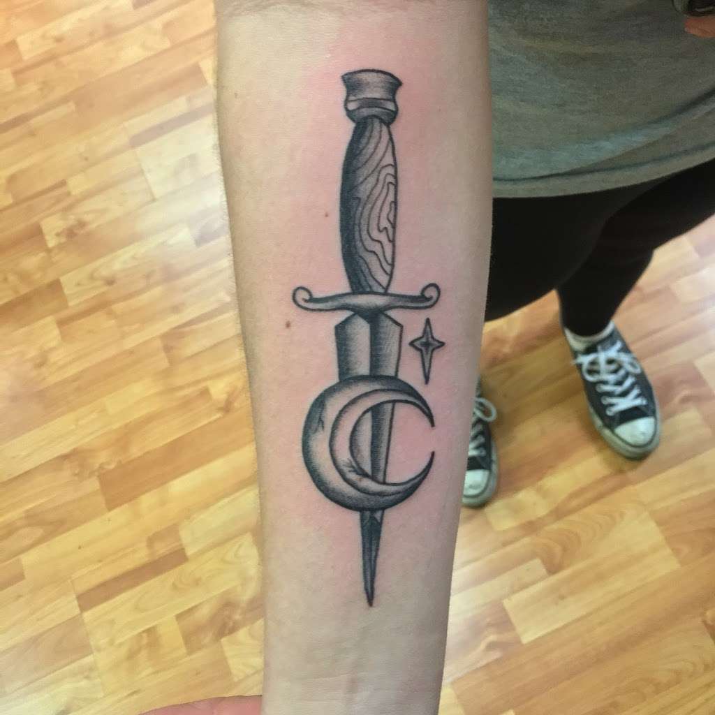 Drop of Ink Tattoo | 208 E King St # 2, Shippensburg, PA 17257, USA | Phone: (717) 477-8282