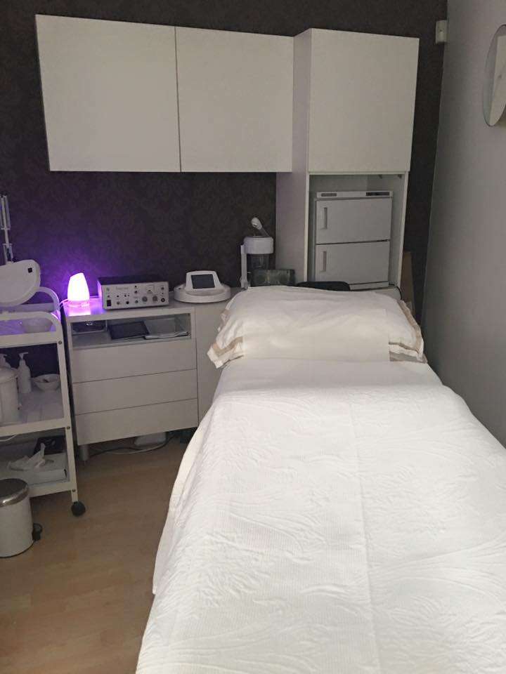 Pure Serenity - Skincare by Corinne | 159 London Rd, Epsom KT17 2BT, UK | Phone: 020 8393 5467