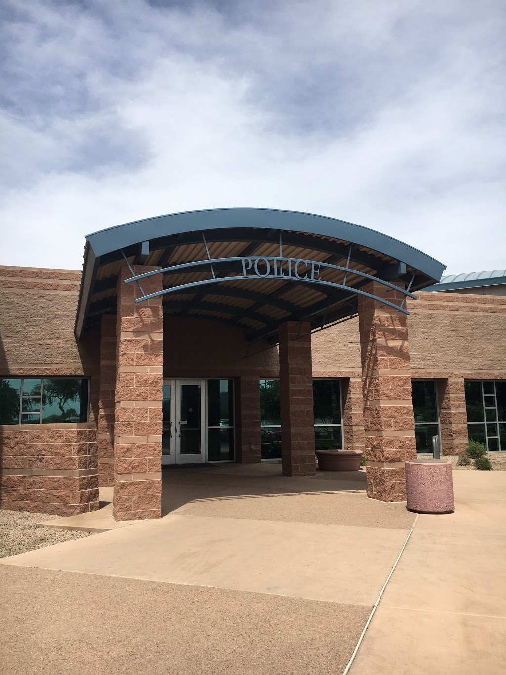 Gilbert Police Santan Substation | 4760 S Greenfield Rd, Gilbert, AZ 85297, USA | Phone: (480) 503-6500