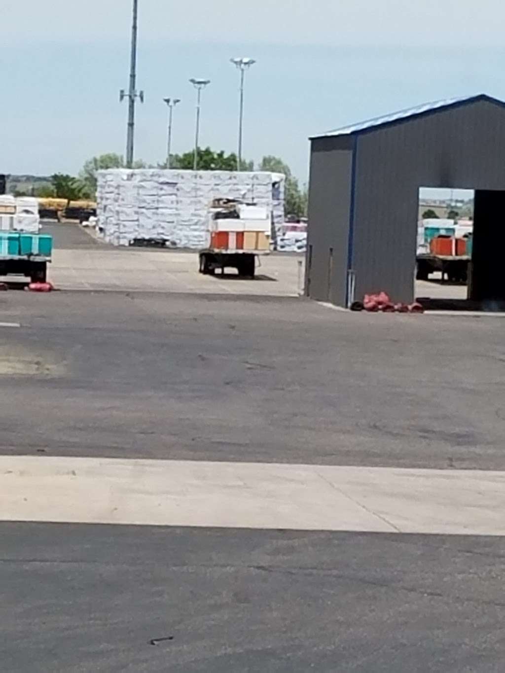 Lowes Flatbed Distribution | 7725 E 88th Ave, Henderson, CO 80640 | Phone: (303) 227-4480