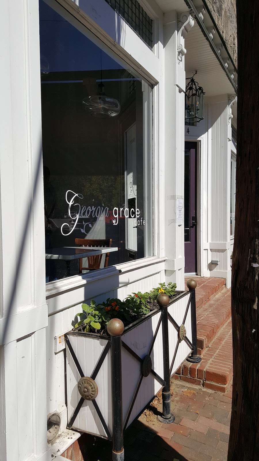 Georgia Grace Cafe (Ggs Cafe) | 8004 Frederick Rd, Ellicott City, MD 21043 | Phone: (410) 988-8052