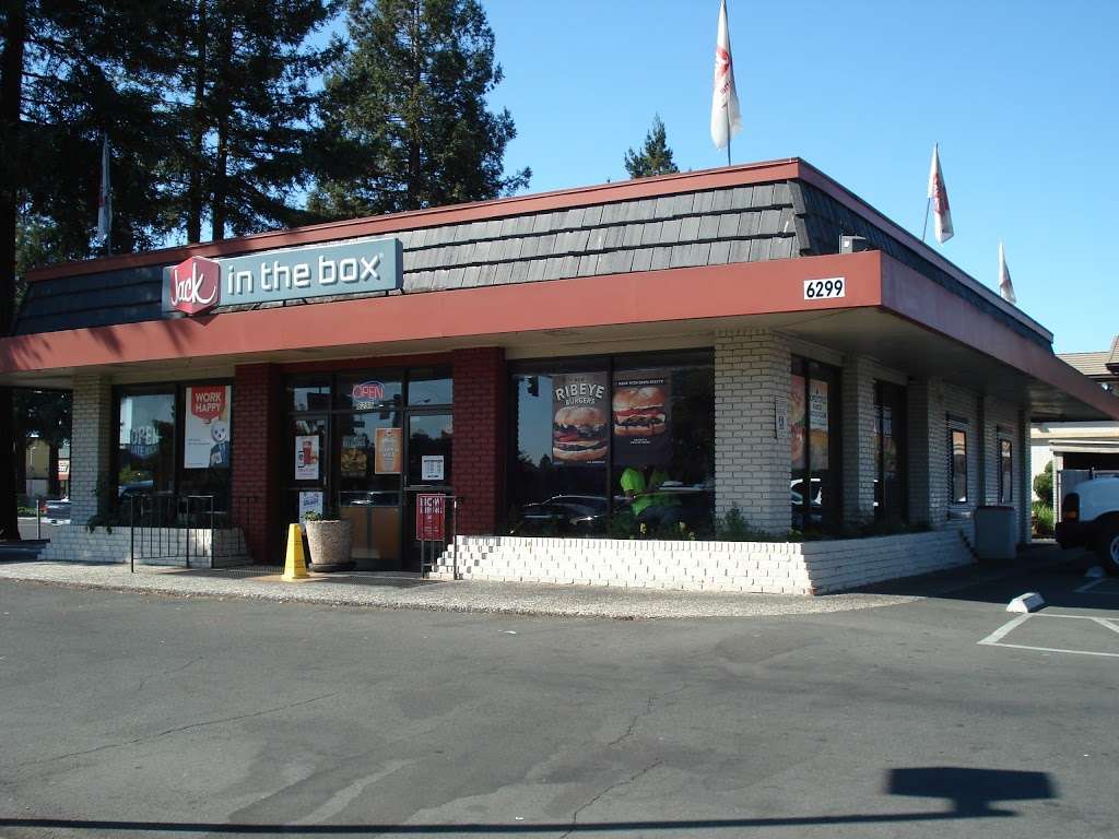 Jack in the Box | 6299 Commerce Blvd, Rohnert Park, CA 94928, USA | Phone: (707) 585-3515