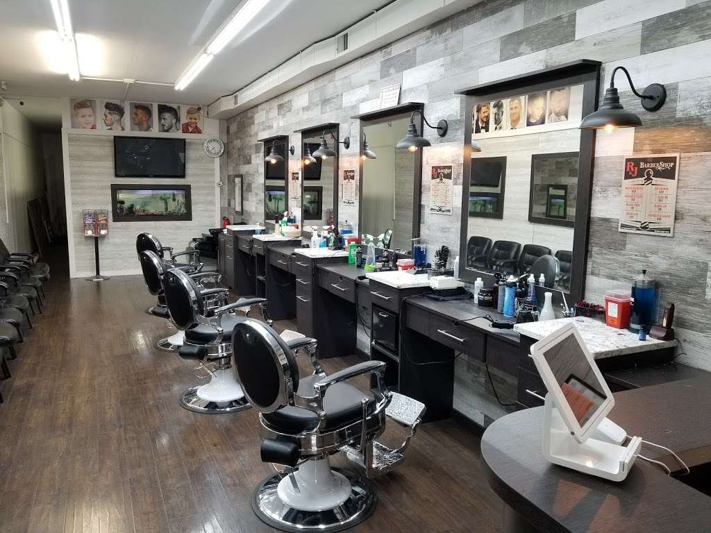 r&j barber shop | 84 Broadway, Greenlawn, NY 11740, USA | Phone: (631) 239-5913