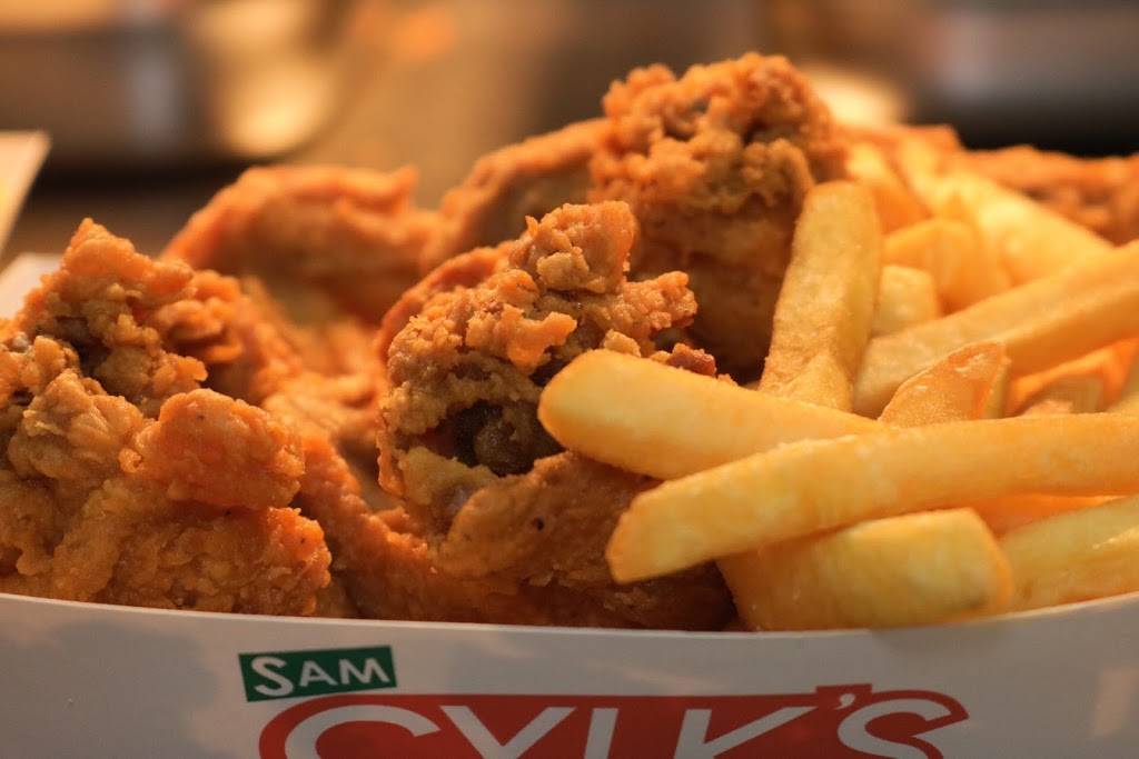 Sam Sylk Chicken and Fish | 12672 Rockside Rd, Garfield Heights, OH 44125, USA | Phone: (216) 510-5810