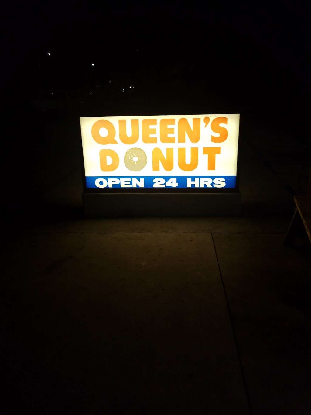 Queens Donut | 1005 W Mission Blvd, Pomona, CA 91766 | Phone: (909) 397-4107