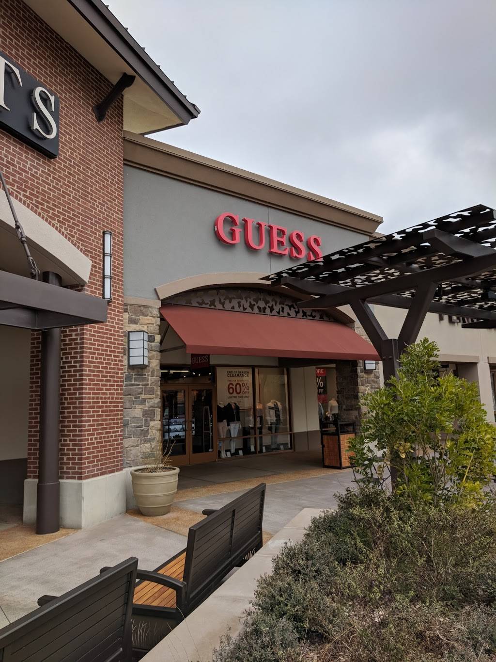 GUESS Factory | 820 W Stacy Rd #138, Allen, TX 75013, USA | Phone: (972) 678-0366