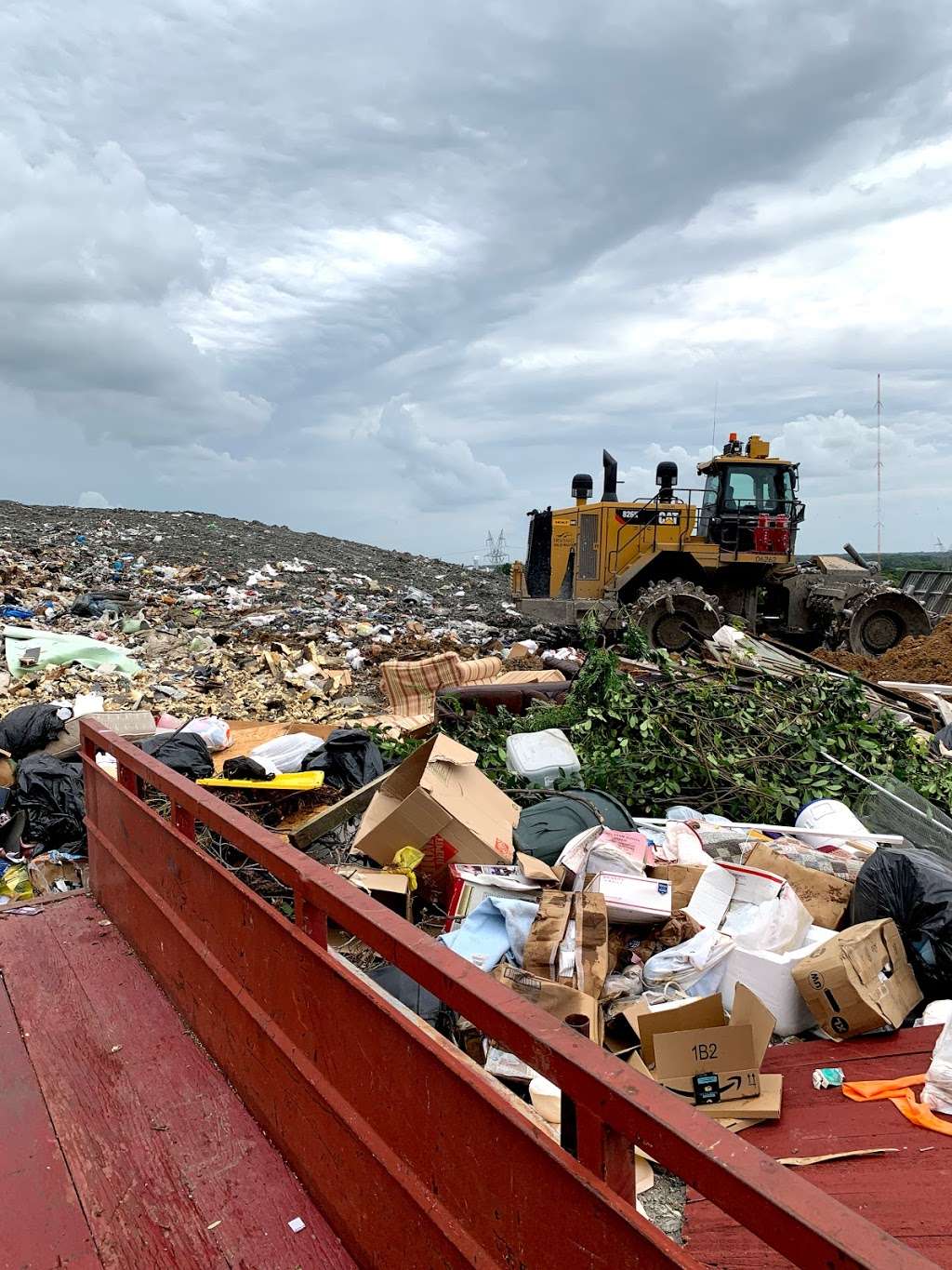 Hunter Ferrell Landfill | 100-1098 E Hunter Ferrell Rd, Irving, TX 75060 | Phone: (972) 721-7322