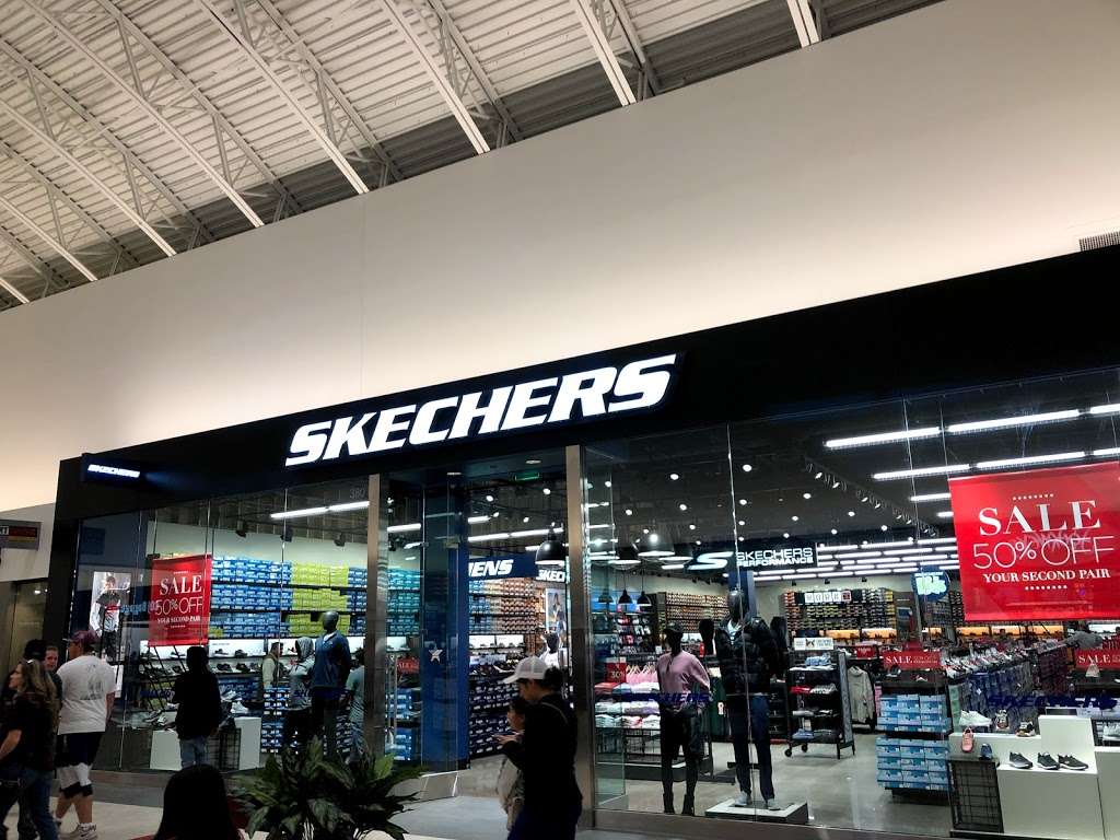SKECHERS Factory Outlet | 14500 W Colfax Ave #380, Lakewood, CO 80401, USA | Phone: (720) 497-0141