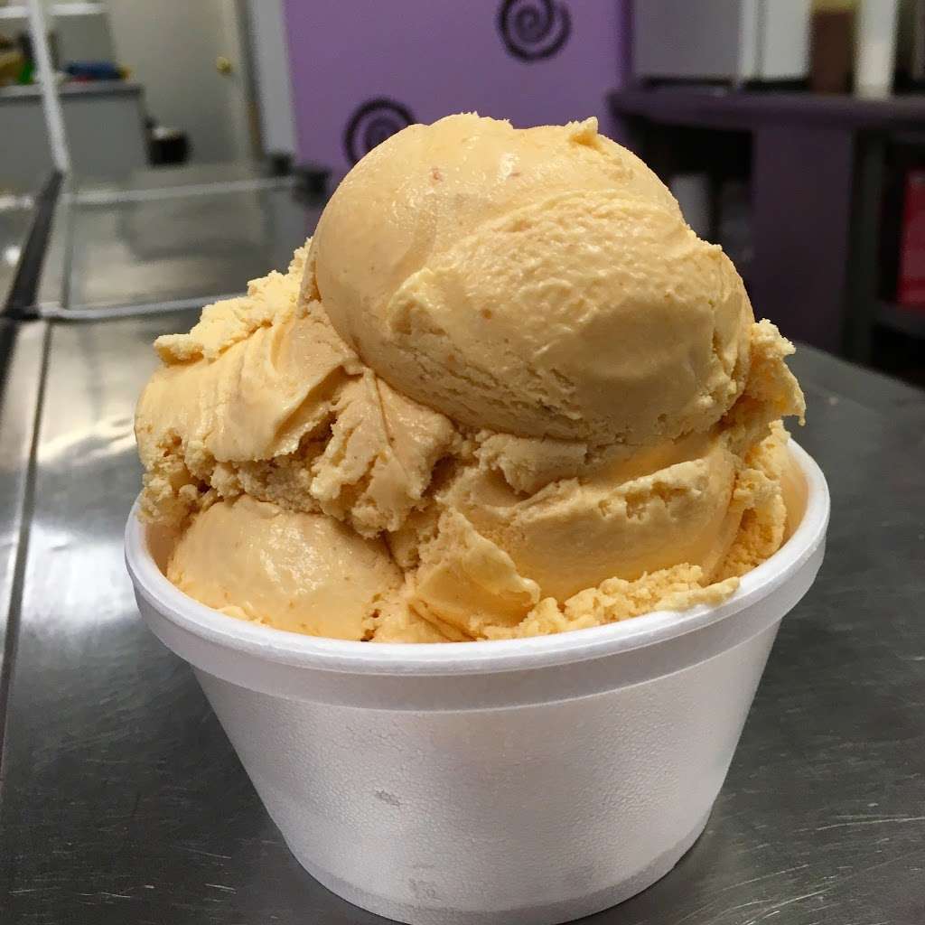 Scoops N More | 672 Lowell St #2, Peabody, MA 01960, USA | Phone: (978) 535-9916