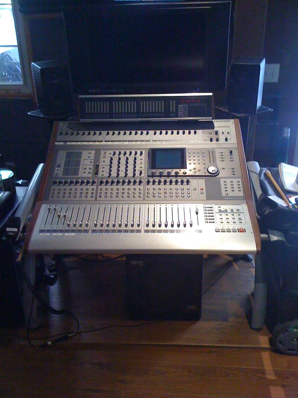 Affordable Demos Studios | 231 E Las Flores Dr, Altadena, CA 91001, USA | Phone: (818) 254-5818