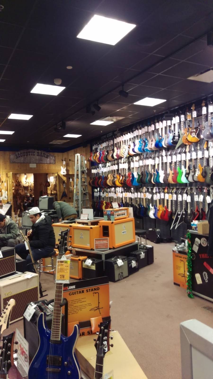 Guitar Center | 7971 Southtown Center, Bloomington, MN 55431, USA | Phone: (952) 346-1975