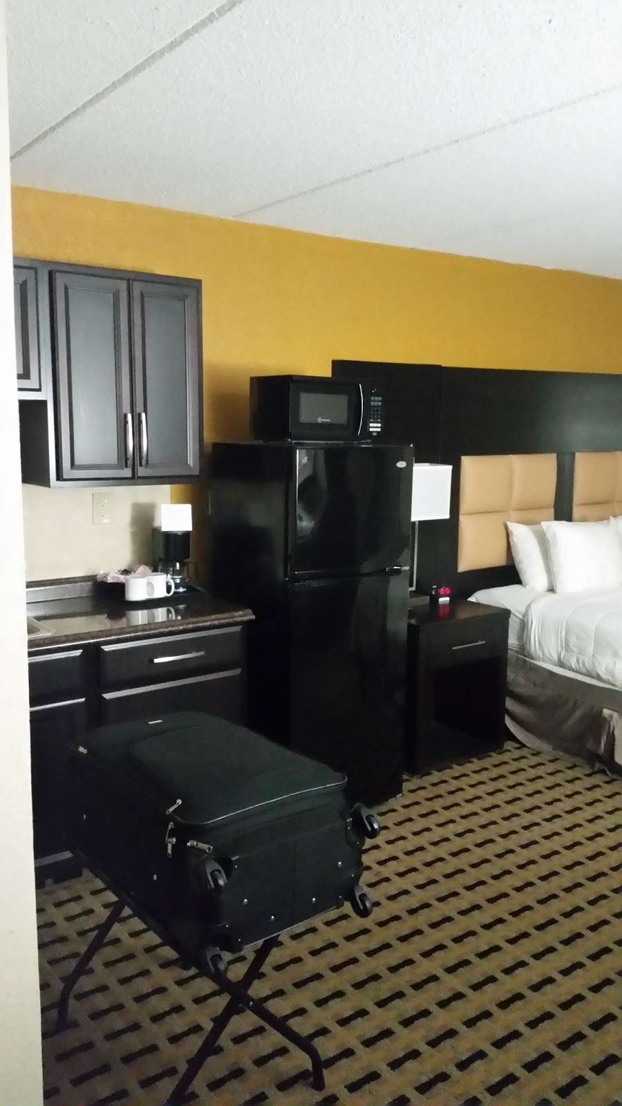 Cherotel Grand Mariner Hotel | 925 TX-332, Lake Jackson, TX 77566, USA | Phone: (979) 297-1161