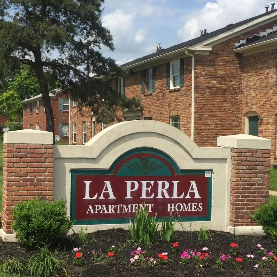La Perla Apartments | 3287 Tara Ct E, Indianapolis, IN 46224, USA | Phone: (317) 293-0244