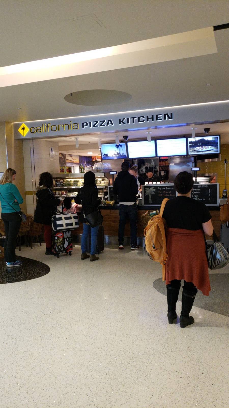 California Pizza Kitchen | San Diego International Airport Terminal 2 East, 3665 N Harbor Dr #210, San Diego, CA 92101, USA | Phone: (619) 231-5100