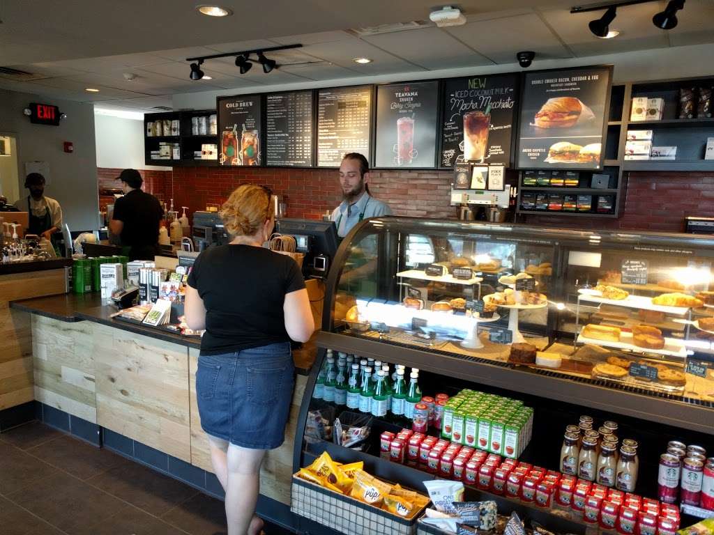 Starbucks | 250 Providence Hwy, Dedham, MA 02026, USA | Phone: (781) 751-9036