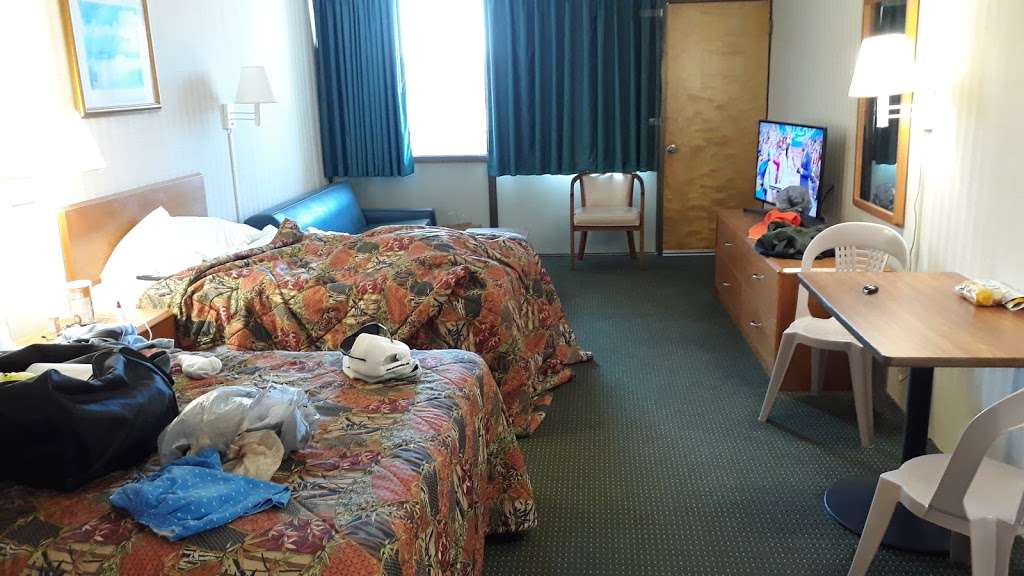 The Beachmark Motel | 7300 Coastal Hwy, Ocean City, MD 21842, USA | Phone: (410) 524-7300