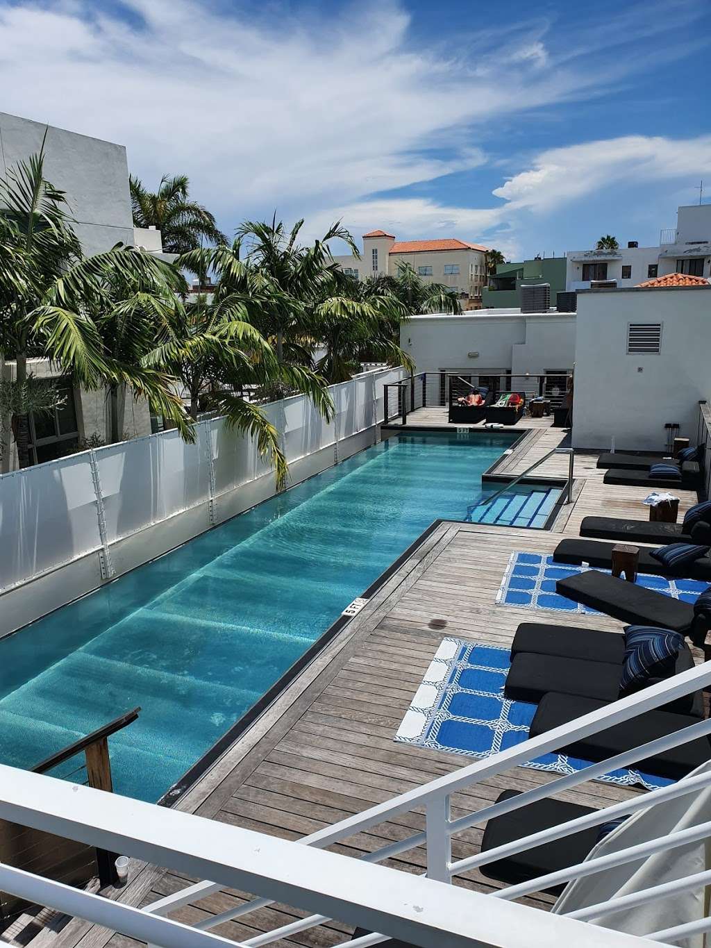 Posh Hostel South Beach | 820 Collins Ave, Miami Beach, FL 33139, USA | Phone: (305) 674-8821