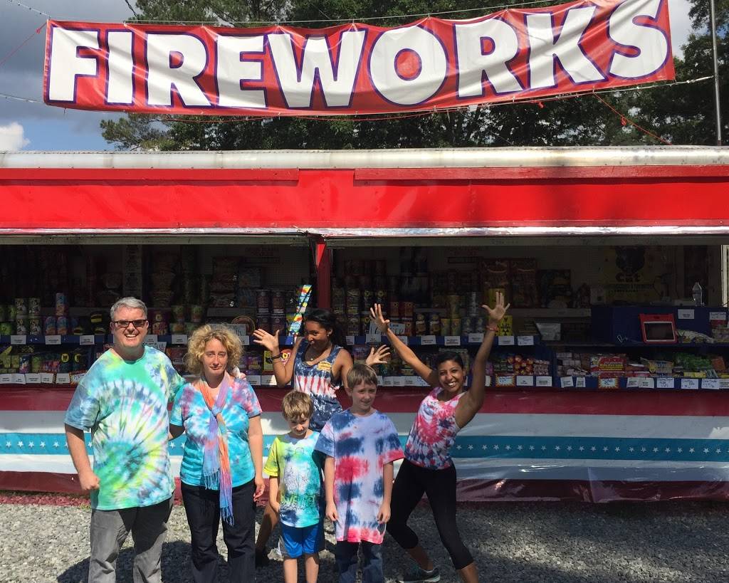 Big Bang Fireworks | 12594 Broad St Rd, Richmond, VA 23233, USA | Phone: (804) 673-2264