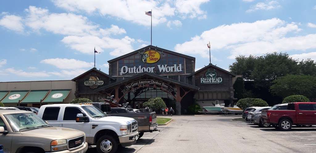 Bass Pro Shops | 5000 Katy Mills Cir Suite 415, Katy, TX 77494, USA | Phone: (281) 644-2200