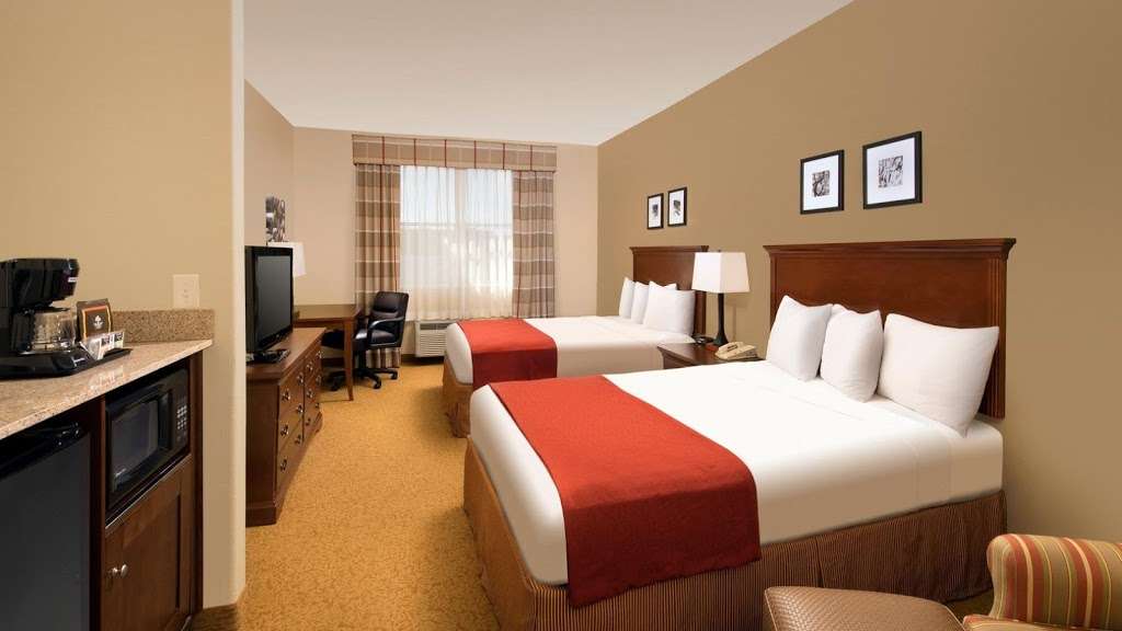 Country Inn & Suites by Radisson, Houston Intercontinental Airpo | 20611 Highway 59 North, Humble, TX 77338, USA | Phone: (281) 446-4977