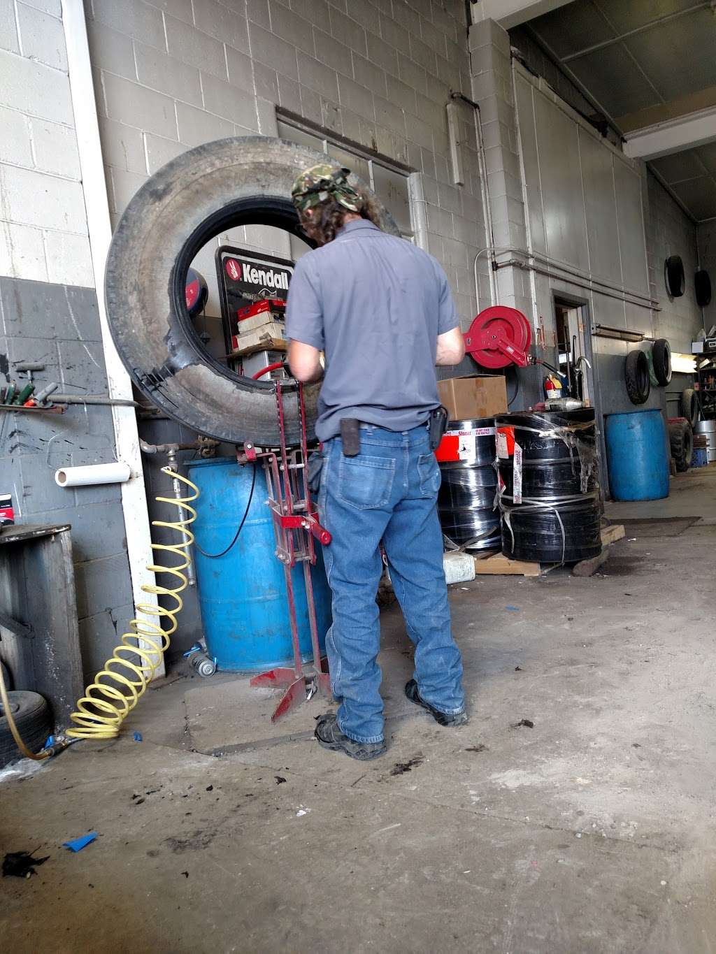 R & T Tire & Auto Service | 804 W Jefferson St, Tipton, IN 46072, USA | Phone: (765) 675-6775