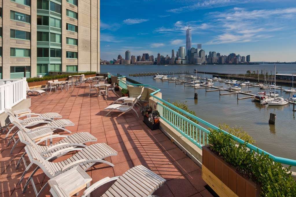 Atlantic at Newport | 31 River Ct, Jersey City, NJ 07310, USA | Phone: (844) 388-6902