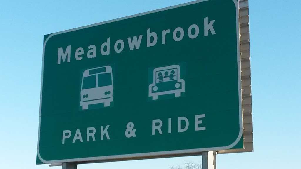 Meadowbrook Park & Ride | W269N1430 Meadowbrook Rd, Pewaukee, WI 53072, USA