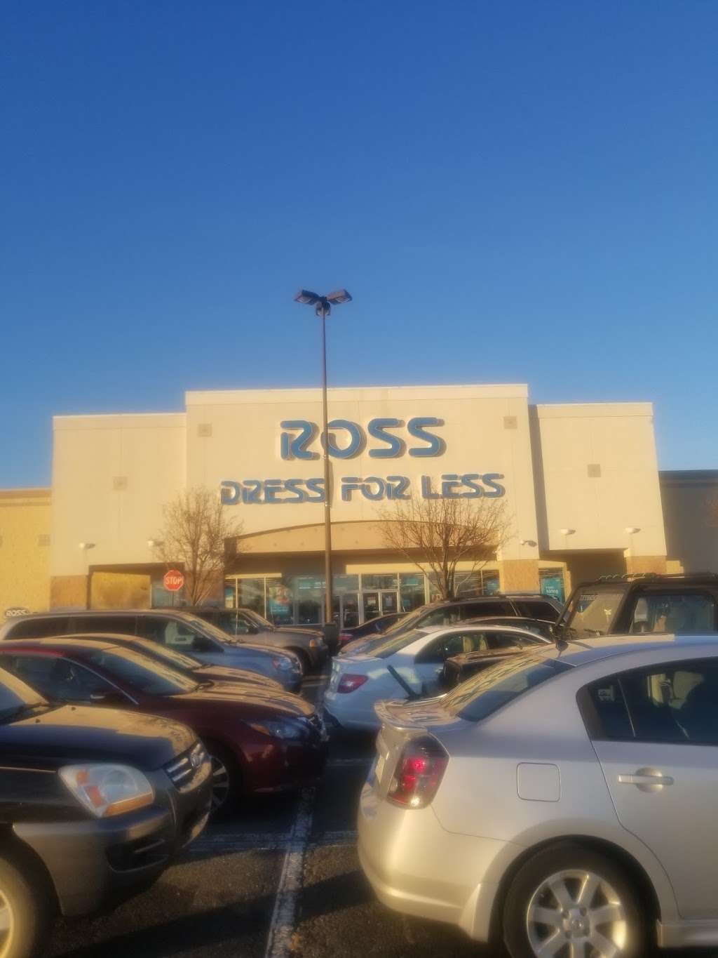 Ross Dress for Less | 2420 Chemical Rd, Plymouth Meeting, PA 19462, USA | Phone: (610) 940-3777