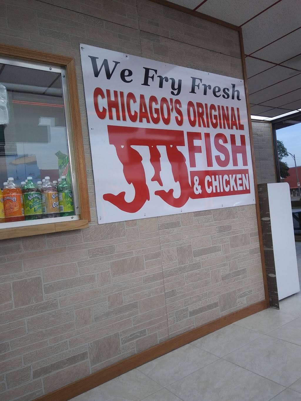 J&J fish and chicken | 6610 N 76th St, Milwaukee, WI 53223, USA | Phone: (414) 358-1442