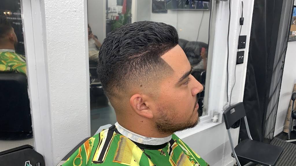 Local Barbers Private Club | 633 CA-1, Long Beach, CA 90806, USA | Phone: (562) 326-9901