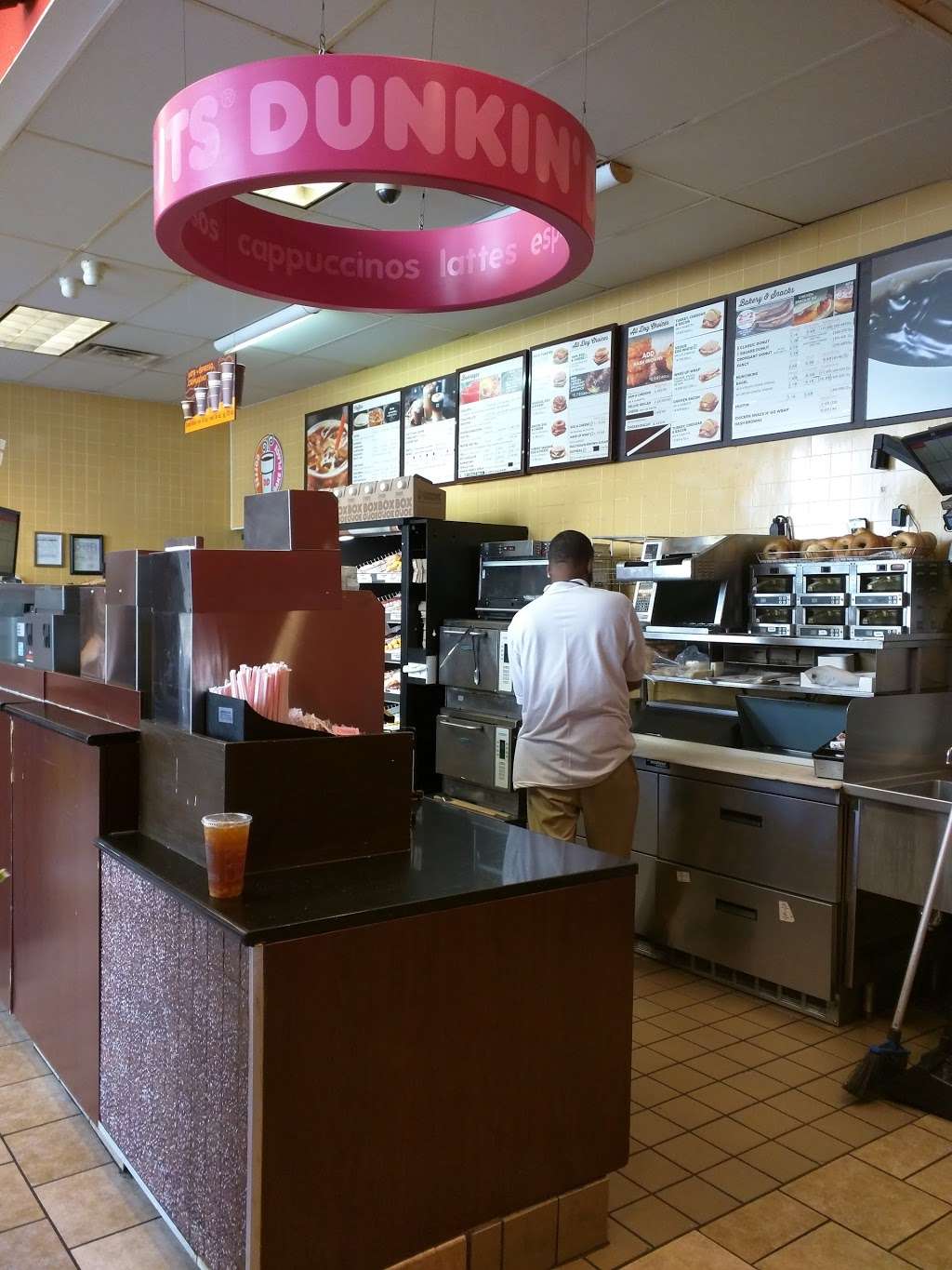 Dunkin Donuts | 601 F St NW, Washington, DC 20004, USA | Phone: (202) 393-6006