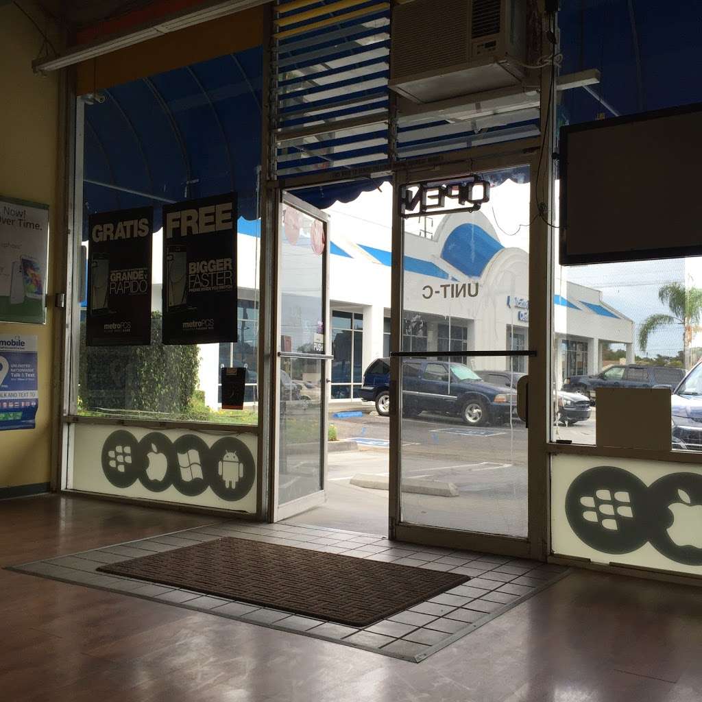 Metro by T-Mobile | 15528 Crenshaw Blvd, Gardena, CA 90249, USA | Phone: (310) 817-5433