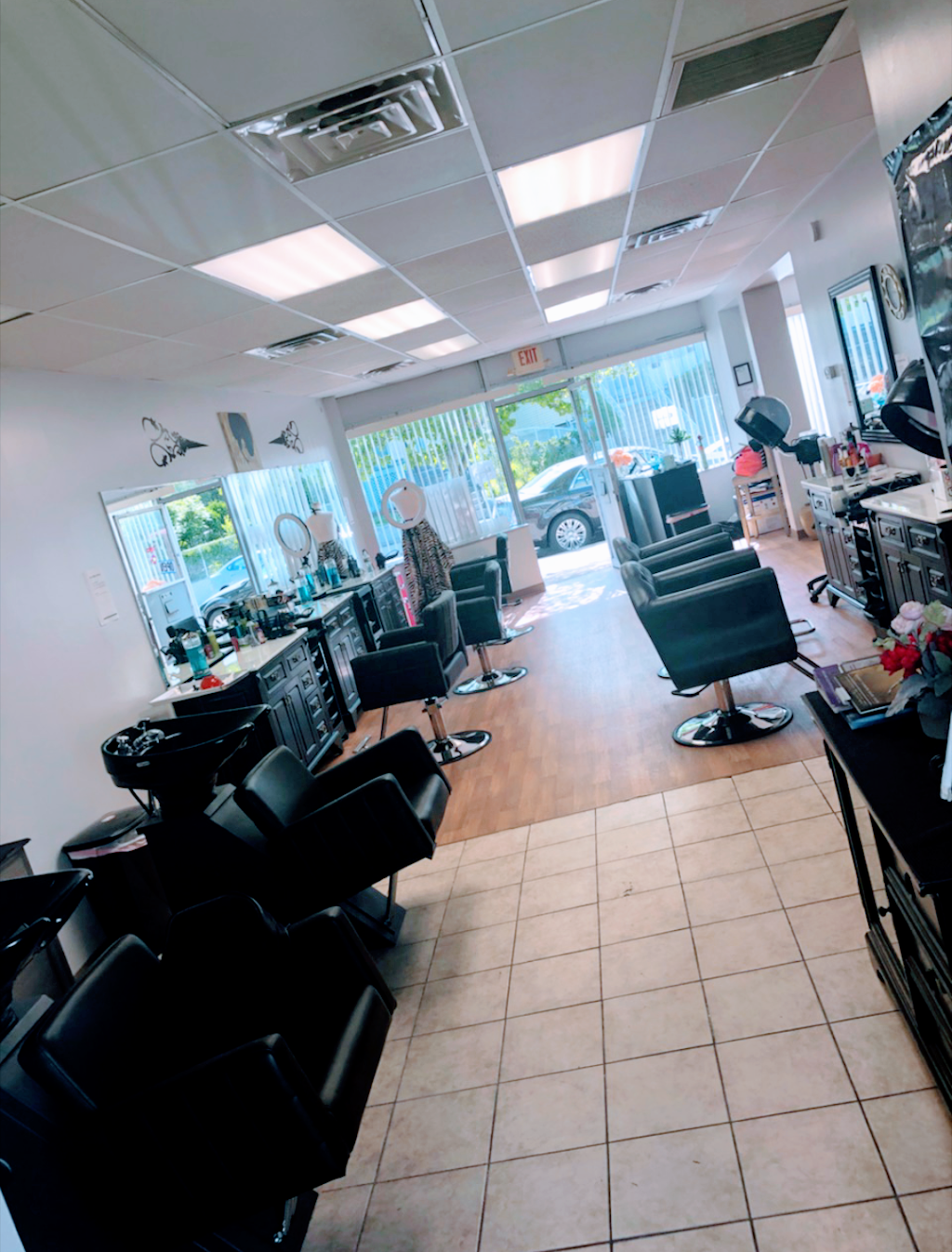 JJs Natural Hair Salon | 255 Main St, Medford, MA 02155, USA | Phone: (781) 480-3641