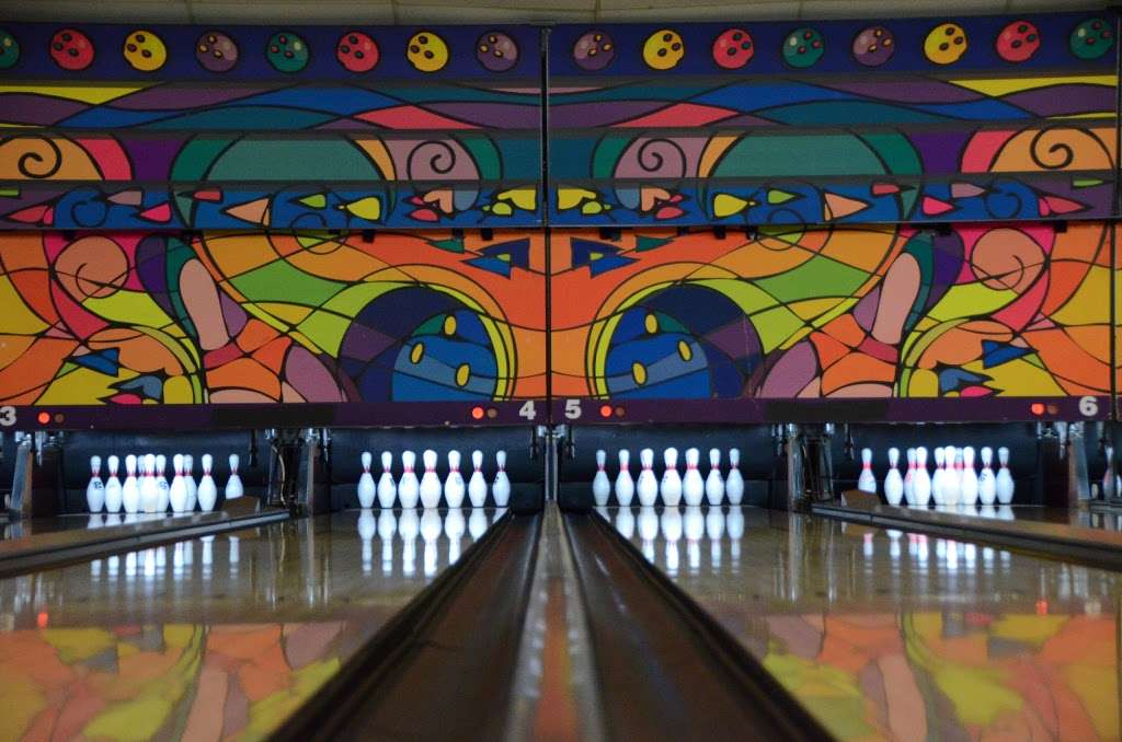 Sunshine Bowling Center | 10809 E U.S. Highway 136, Indianapolis, IN 46234 | Phone: (317) 280-7670
