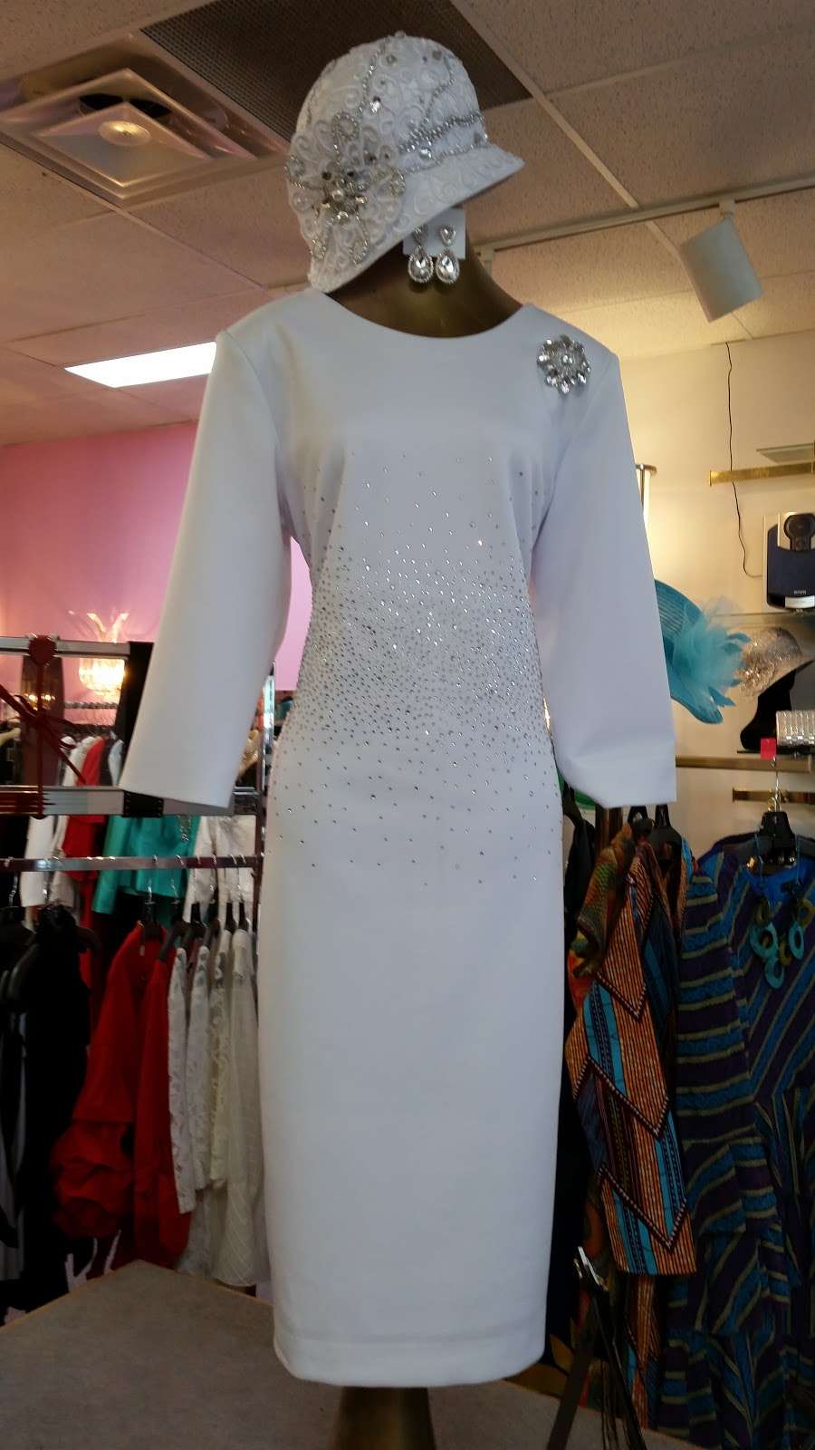 Sherezz Fashions & Accessories | 7868 N Michigan Rd, Indianapolis, IN 46268, USA | Phone: (317) 228-1122