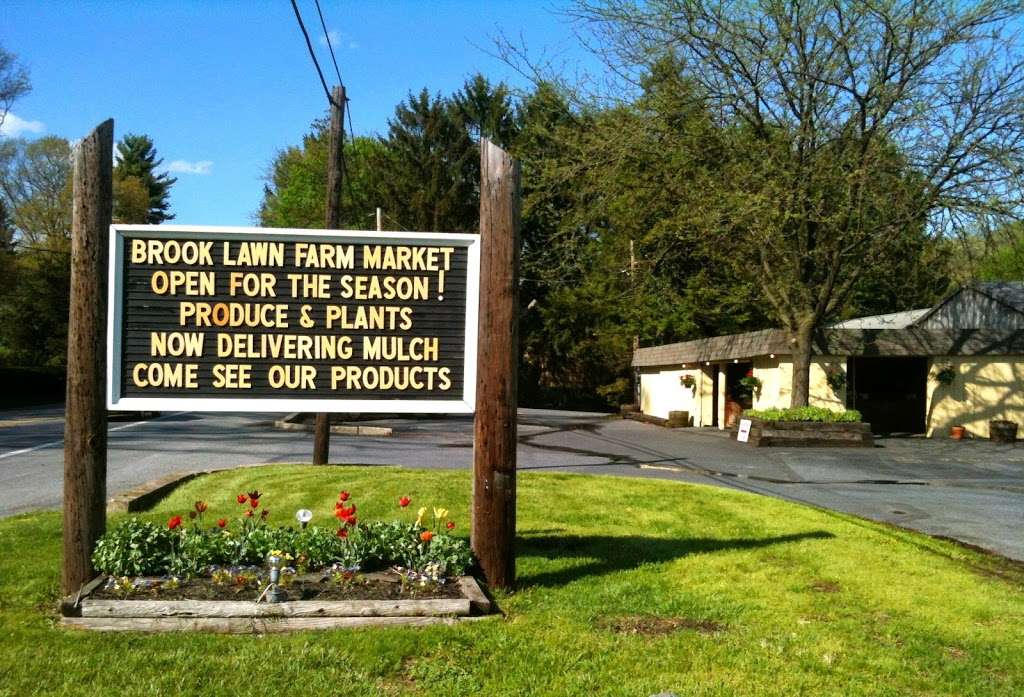 Brook Lawn Farm Market | 2325 Lititz Pike, Lancaster, PA 17601, USA | Phone: (717) 569-4748