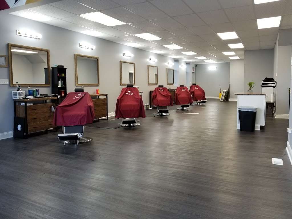 Mens barber lounge | 1012 W 18th St, Chicago, IL 60608 | Phone: (312) 500-8569