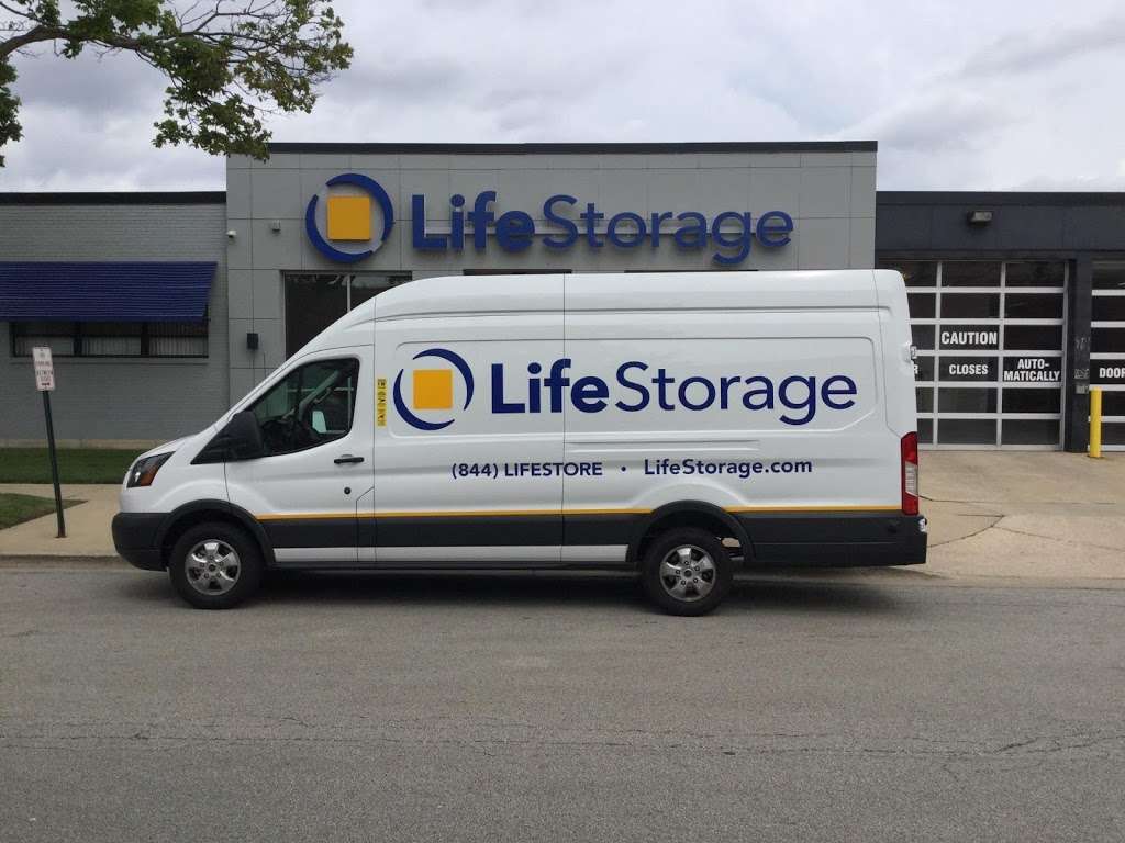 Life Storage | 6505 Oakton St, Morton Grove, IL 60053 | Phone: (224) 470-1729