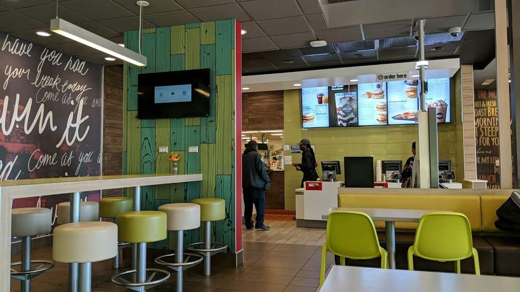 McDonalds | 720 Meridian Center, Charlotte, NC 28212, USA | Phone: (704) 536-2991