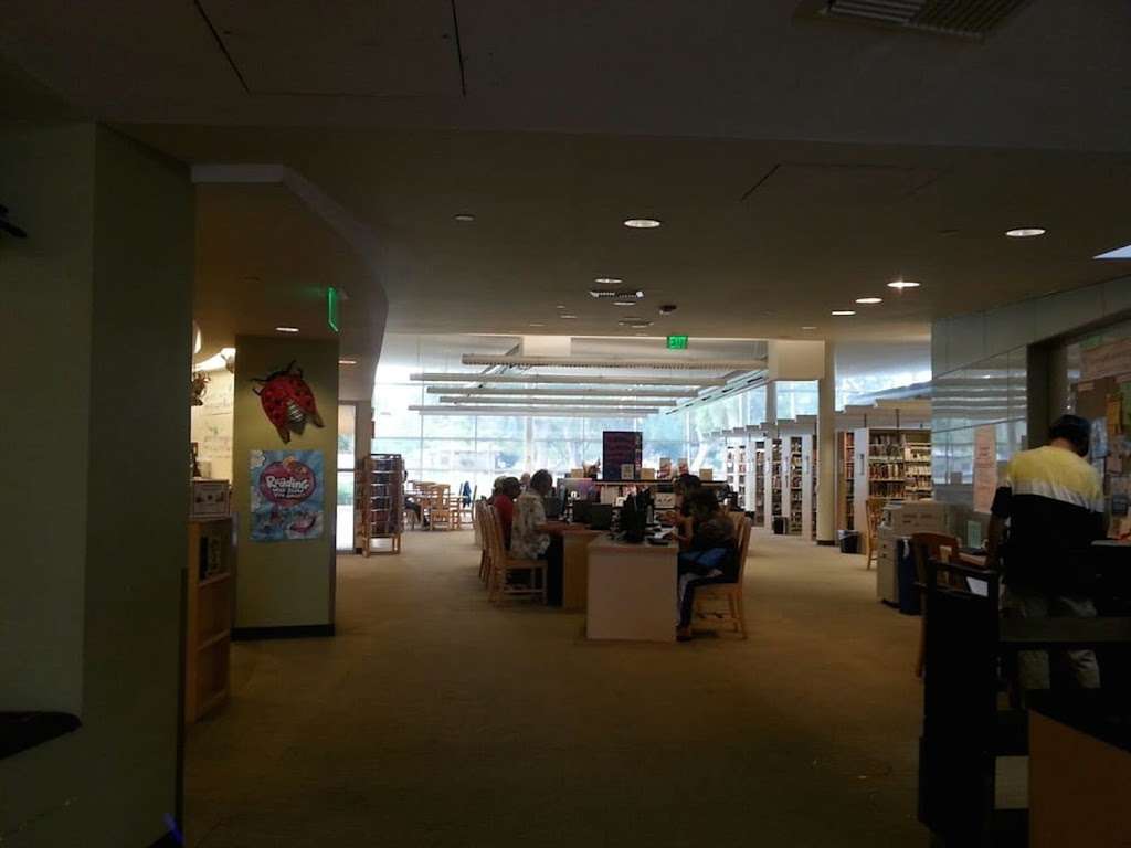 Valley Plaza Library | 12311 Vanowen St, North Hollywood, CA 91605, USA | Phone: (818) 765-9251