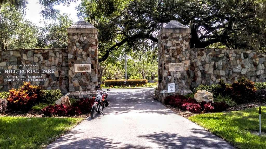 Oak Hill Burial Park | 4620 US Hwy 98 S, Lakeland, FL 33812, USA | Phone: (863) 834-3287