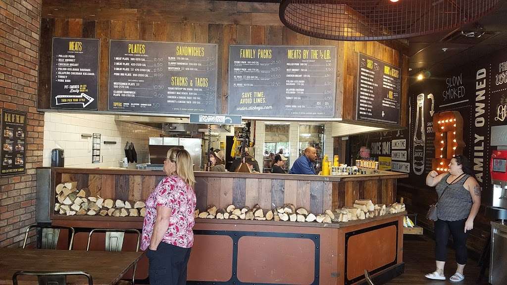 Dickeys Barbecue Pit | 2955 Traverse Trail, The Villages, FL 32163, USA | Phone: (352) 633-3552