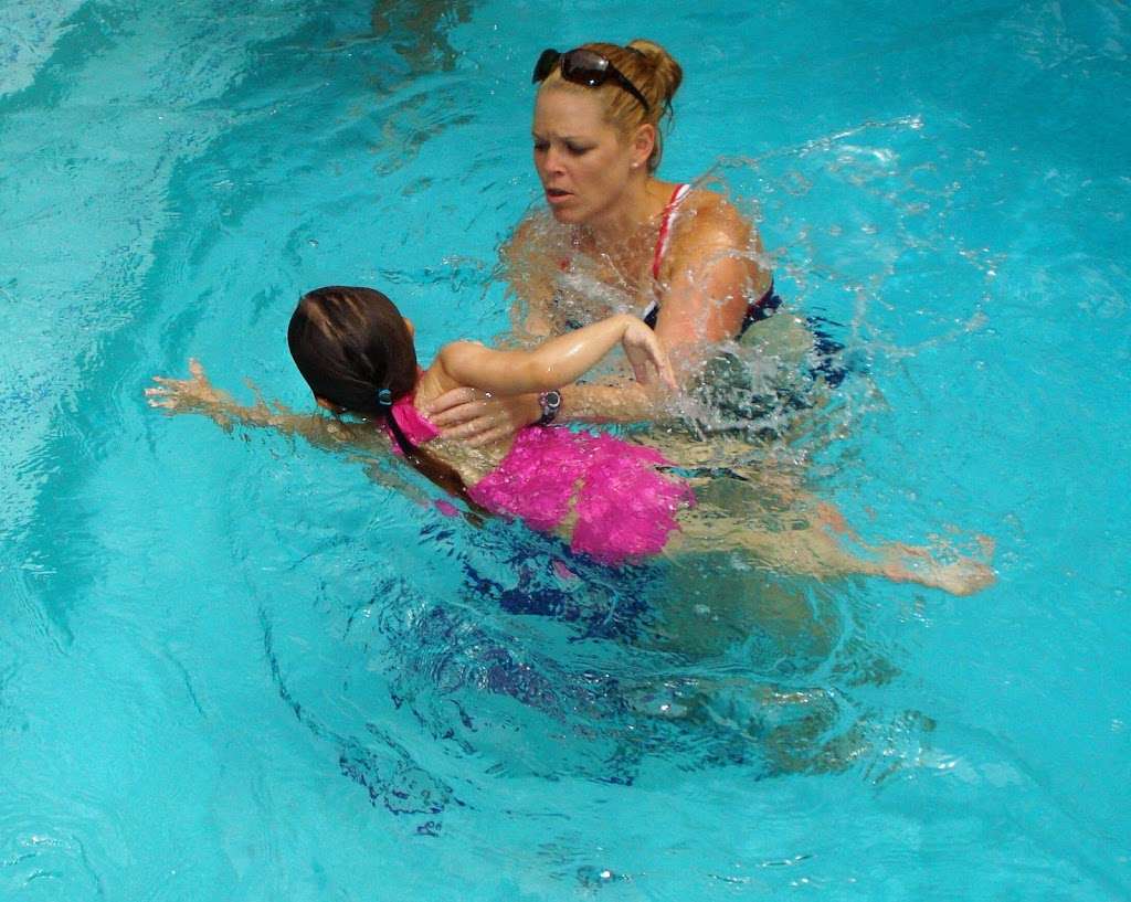 Beginners 2 Swimmers | 4510 Verone St, Bellaire, TX 77401 | Phone: (713) 320-9705