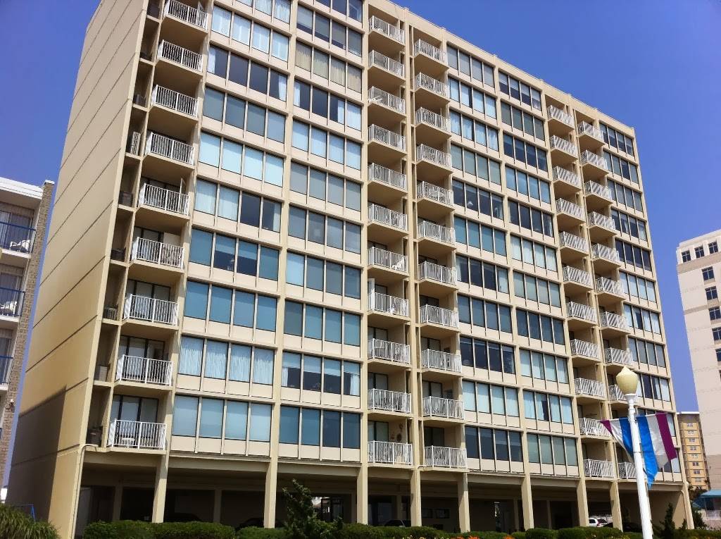 Edgewater Condominium | 3615 Atlantic Ave, Virginia Beach, VA 23451, USA | Phone: (757) 425-6298