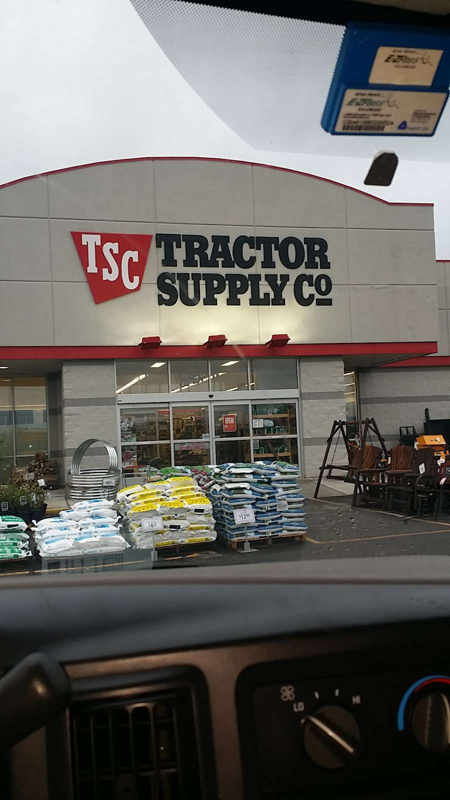 Tractor Supply Co. | 1460 South N U.S. 31, Greenwood, IN 46143, USA | Phone: (317) 882-5800