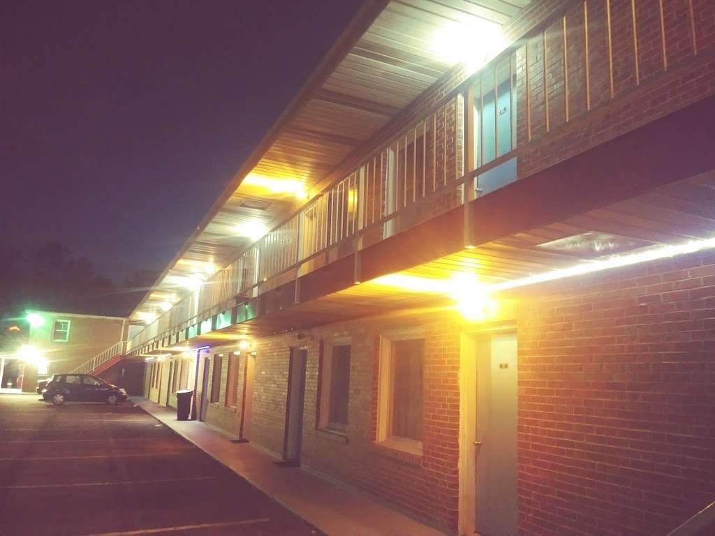 Hillcrest Motel | 5811 James Madison Pkwy, King George, VA 22485, USA | Phone: (540) 663-3100