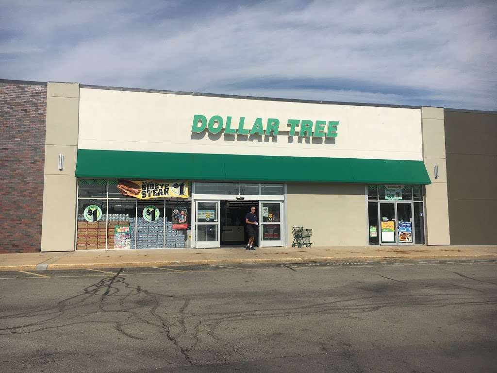 Dollar Tree | 6261 S 27th St, Greenfield, WI 53221, USA | Phone: (414) 501-1198