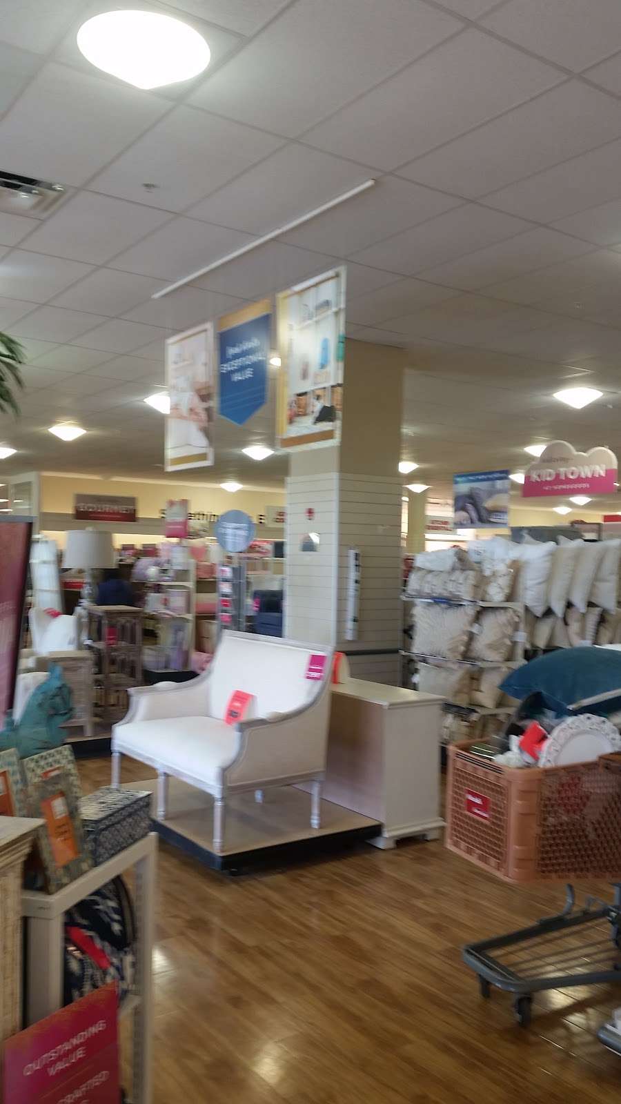 Marshalls & HomeGoods | 11 Cornerstone Square, Westford, MA 01886, USA | Phone: (978) 692-3017