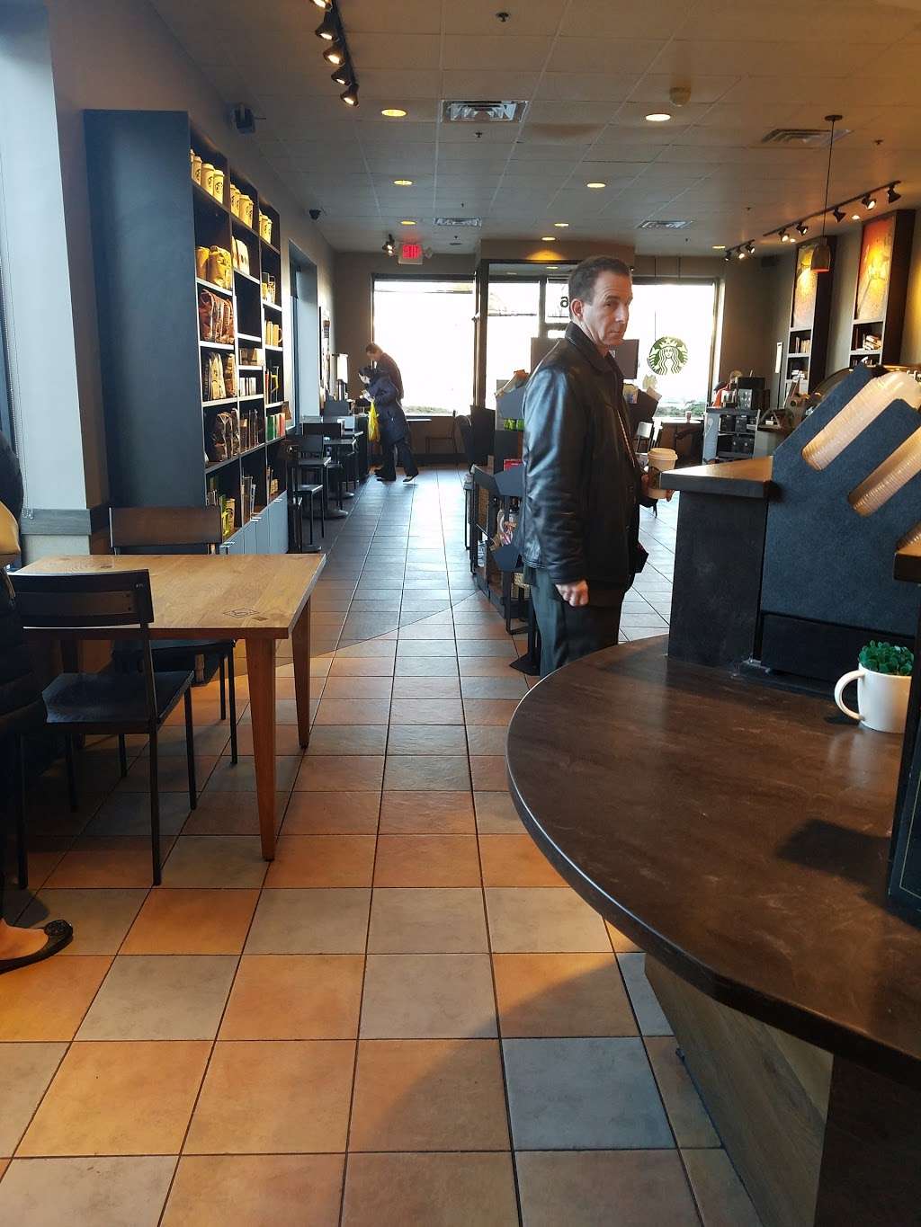 Starbucks | 546 Passaic Ave, West Caldwell, NJ 07006 | Phone: (973) 808-1849