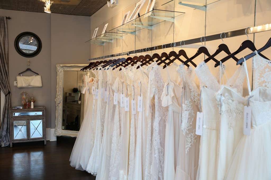 Bella Bleu Bridal | 912 Green Bay Rd, Winnetka, IL 60093 | Phone: (847) 386-7406